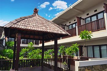Kubu Hotel Kuta  Exterior photo