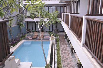 Kubu Hotel Kuta  Exterior photo