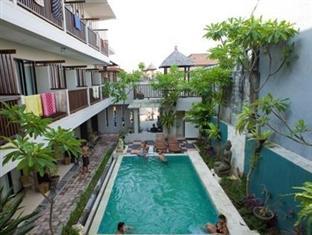 Kubu Hotel Kuta  Exterior photo